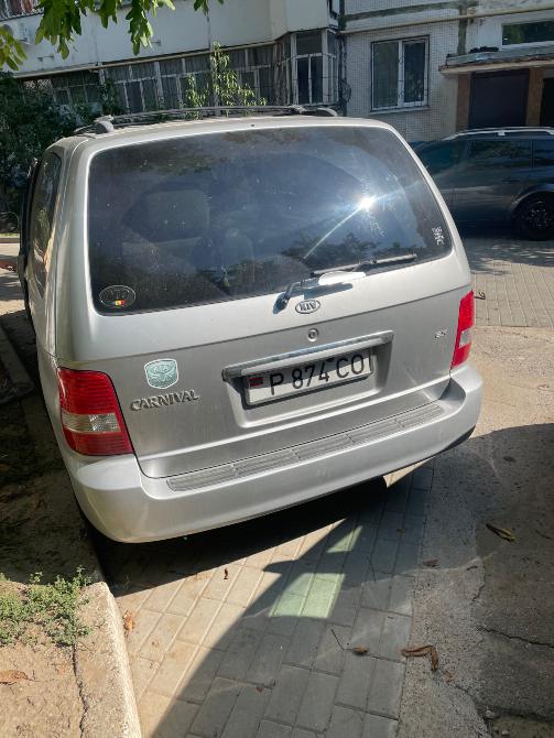 Kia Carnival 2005 год Бендеры Бендеры - изображение 2