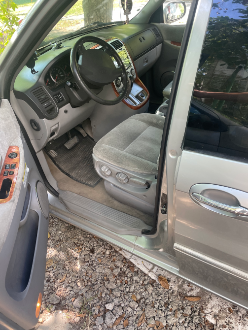 Kia Carnival 2005 год Бендеры Бендеры - изображение 6