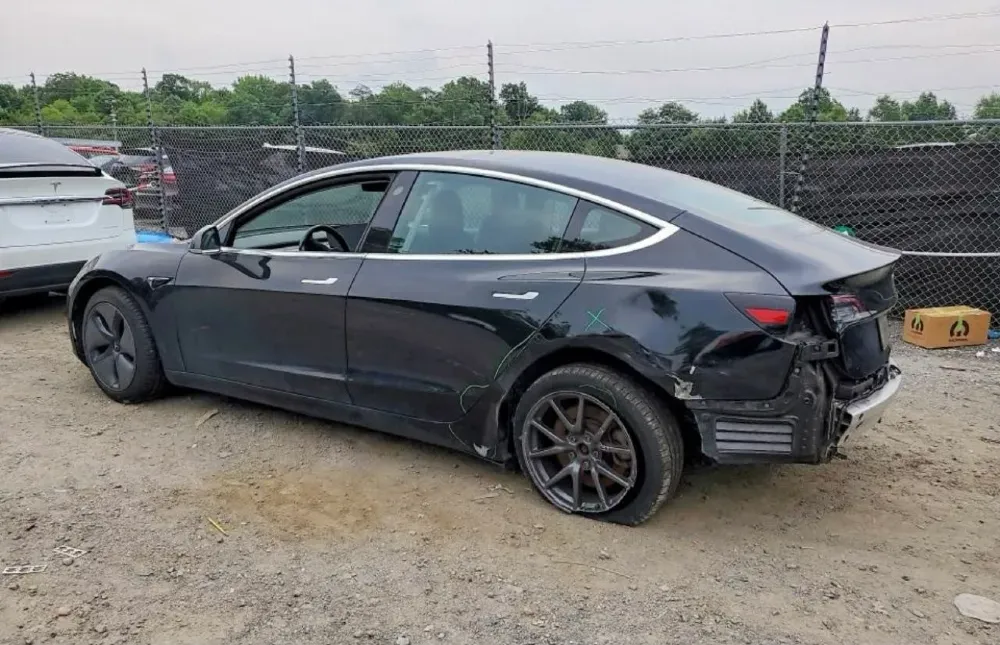 Tesla Model 3 2019 год Тирасполь Тирасполь - изображение 8