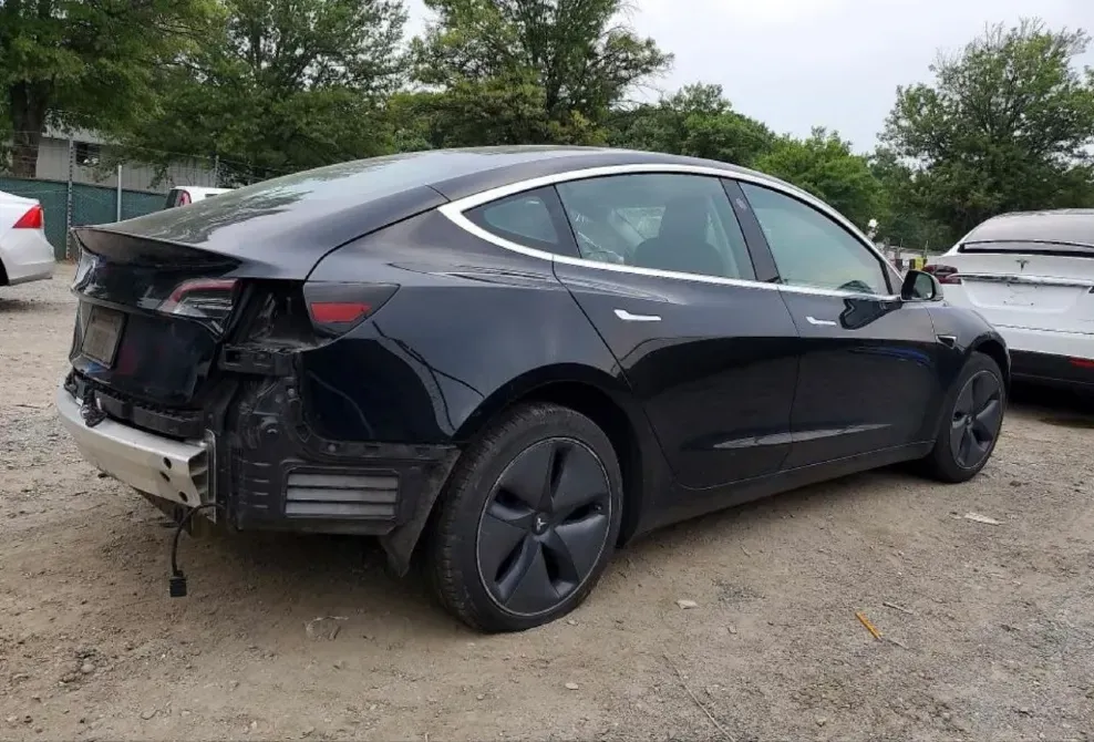 Tesla Model 3 2019 год Тирасполь Тирасполь - изображение 7