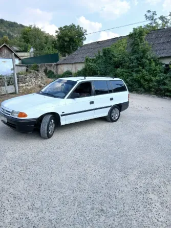Opel Astra 1993 год Каменка Каменка