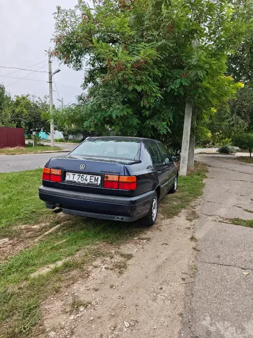 Volkswagen Vento 1992 год Тирасполь Тирасполь - изображение 2