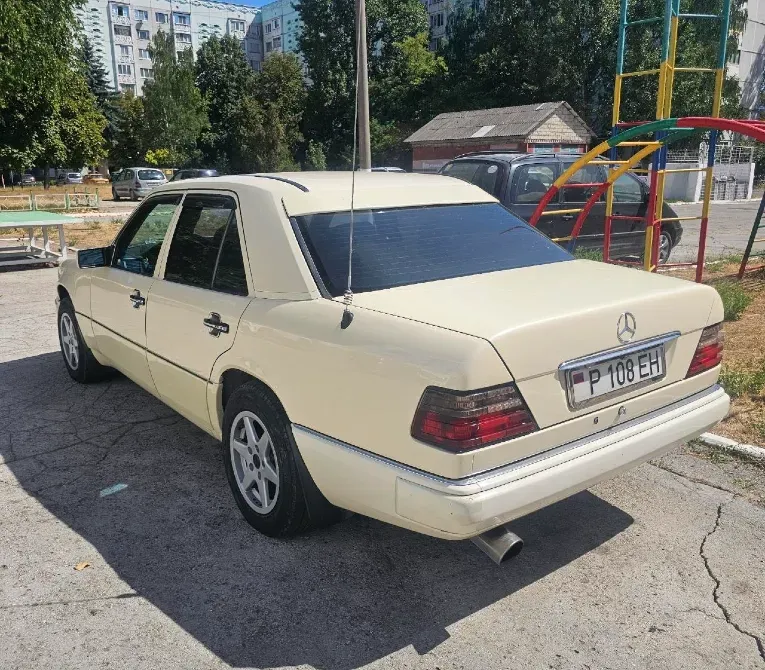 Mercedes E-Class 1994 год Рыбница Рыбница - изображение 3