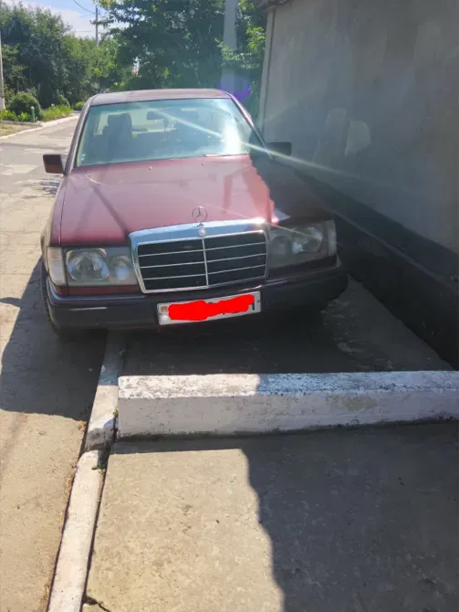 Mercedes W124 1987 год Рыбница Рыбница - изображение 1