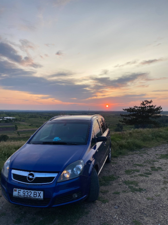 Opel Zafira 2005 год Тирасполь Тирасполь