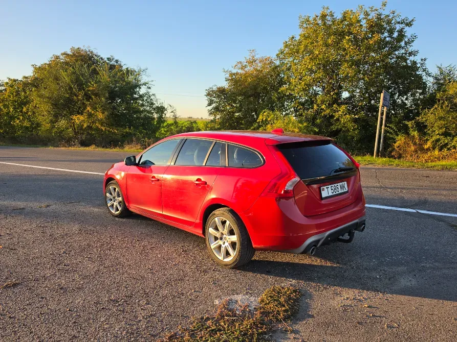 Volvo V60 2015 an Dubăsari Дубоссары - изображение 3