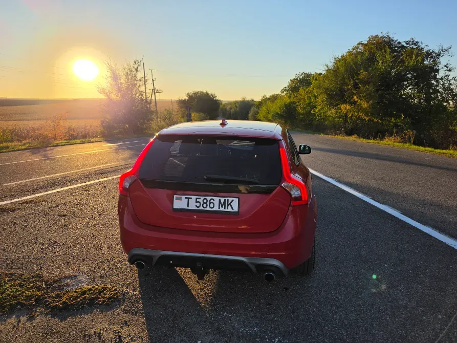 Volvo V60 2015 an Dubăsari Дубоссары - изображение 4