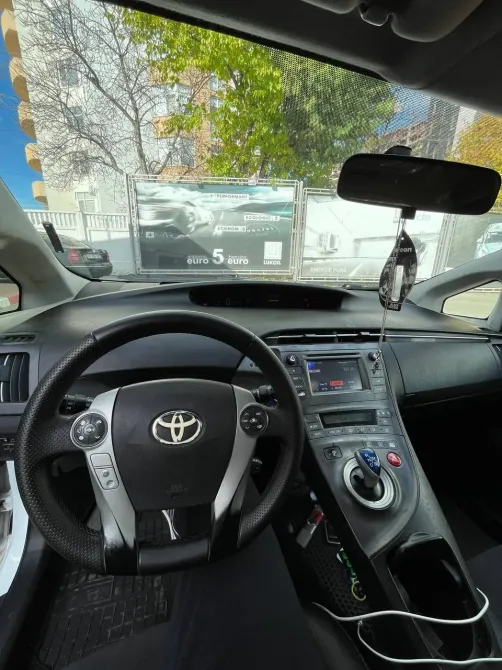 Toyota Prius 2013 год Бендеры Бендеры - изображение 5