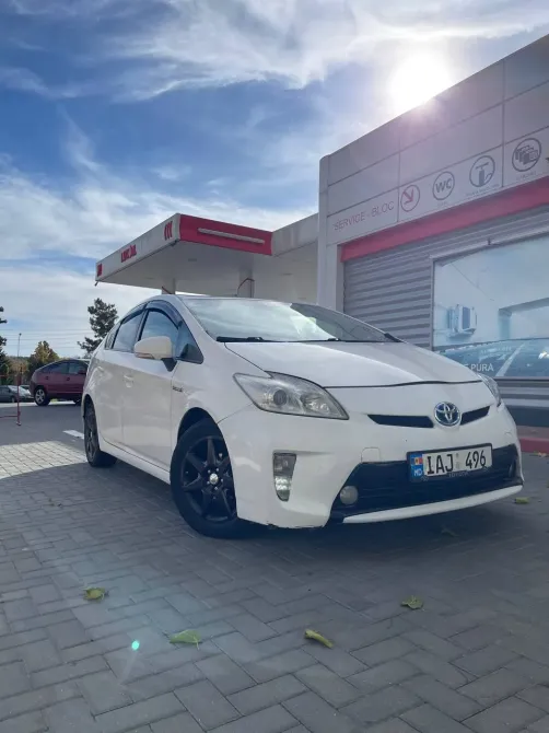Toyota Prius 2013 год Бендеры Бендеры - изображение 1