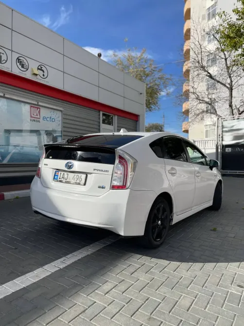 Toyota Prius 2013 год Бендеры Бендеры - изображение 2