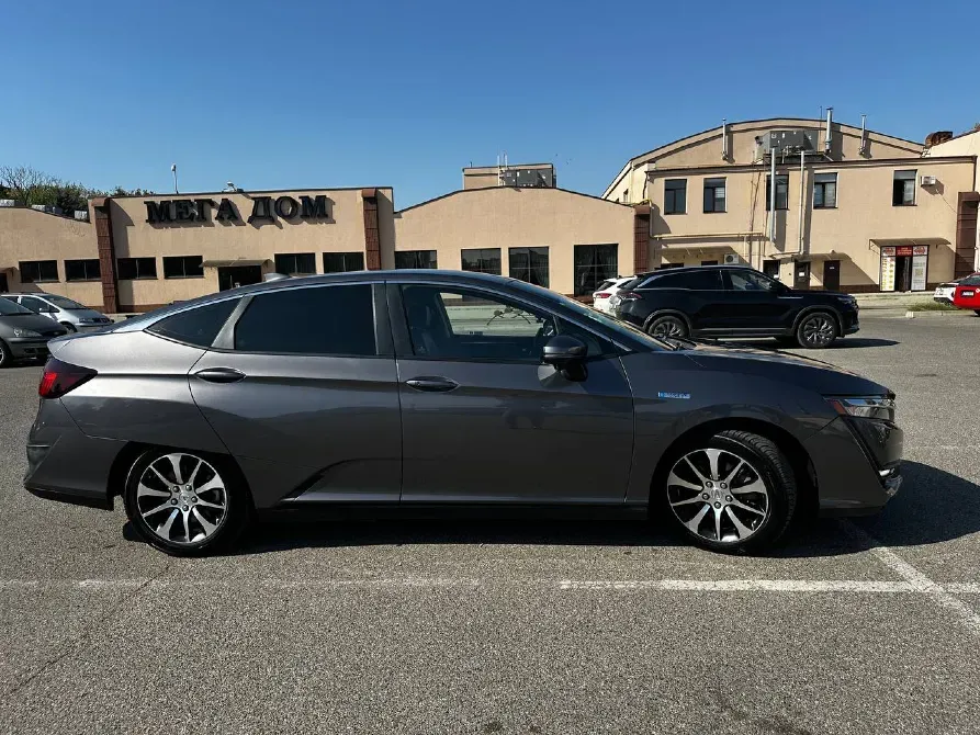 Honda Clarity 2018 год Тирасполь Тирасполь - изображение 3