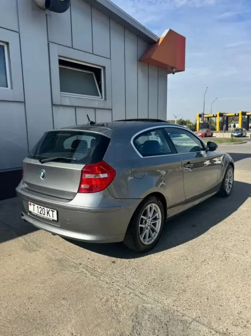 BMW 3 Series 2010 год Бендеры Бендеры - изображение 4