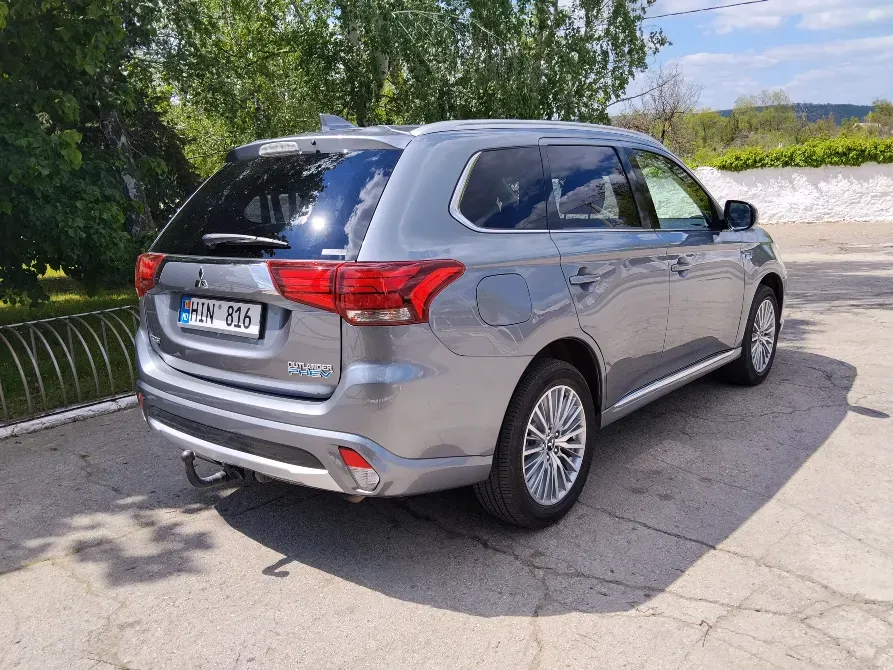 Mitsubishi Outlander 2017 год Рыбница Рыбница - изображение 4
