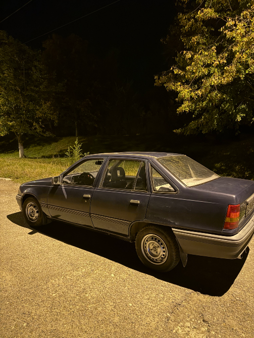 Opel Kadett 1992 год Дубоссары Дубоссары - изображение 2