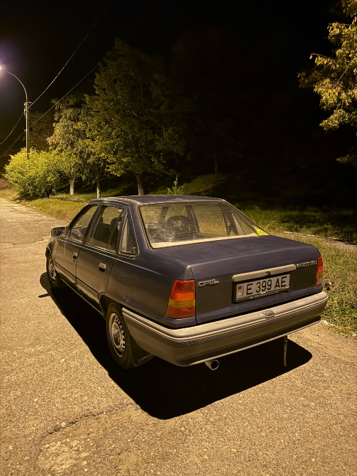 Opel Kadett 1992 год Дубоссары Дубоссары - изображение 6