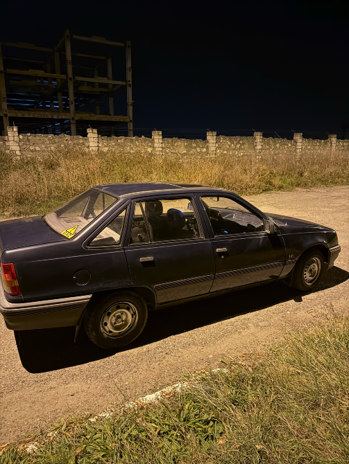 Opel Kadett 1992 год Дубоссары Дубоссары - изображение 4