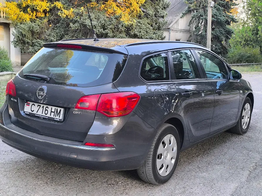 Opel Astra 2014 год Тирасполь Tiraspol - fotografie 2