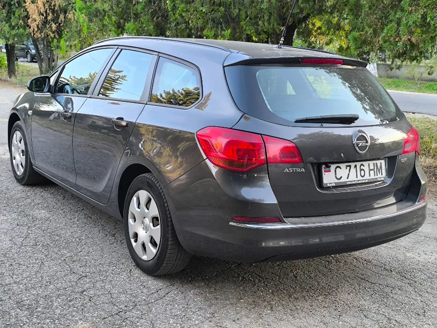 Opel Astra 2014 год Тирасполь Tiraspol - fotografie 1