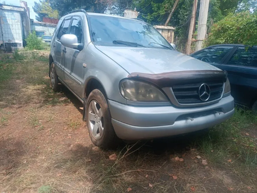 Mercedes ML270 cdi w163 автомат 2001 Tiraspol - fotografie 1
