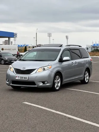 Toyota Sienna 2013 год Тирасполь Tiraspol
