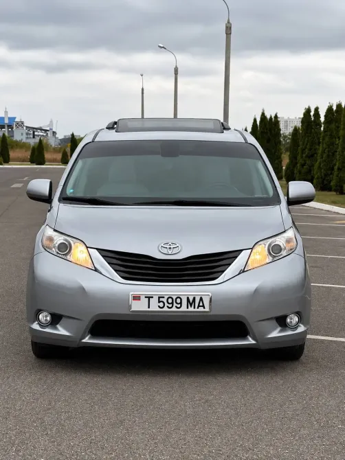 Toyota Sienna 2013 год Тирасполь Tiraspol - fotografie 2