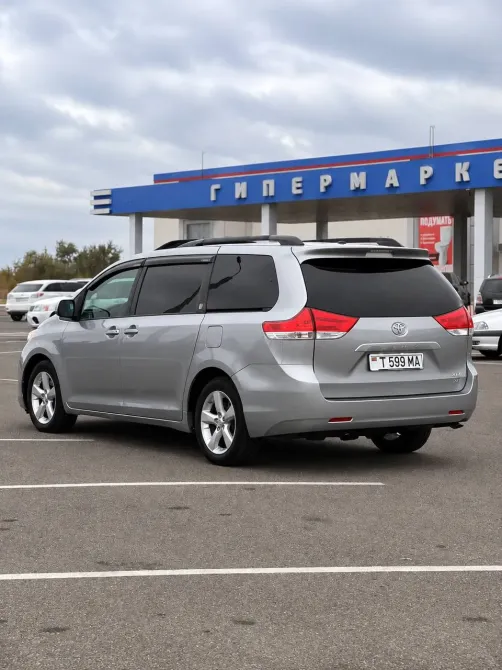 Toyota Sienna 2013 год Тирасполь Tiraspol - fotografie 6