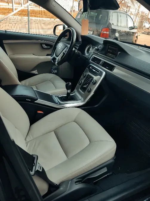 Volvo V70 2011 год Бендеры Бендеры - изображение 2