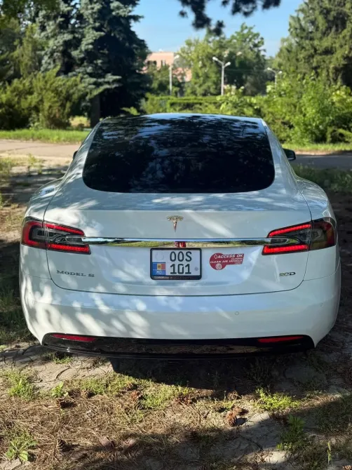 Tesla Model 3 2016 год Тирасполь Тирасполь - изображение 6