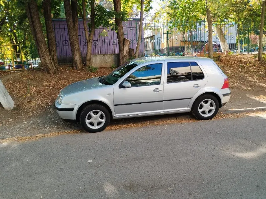 Volkswagen Golf 2002 год Тирасполь Тирасполь - изображение 1