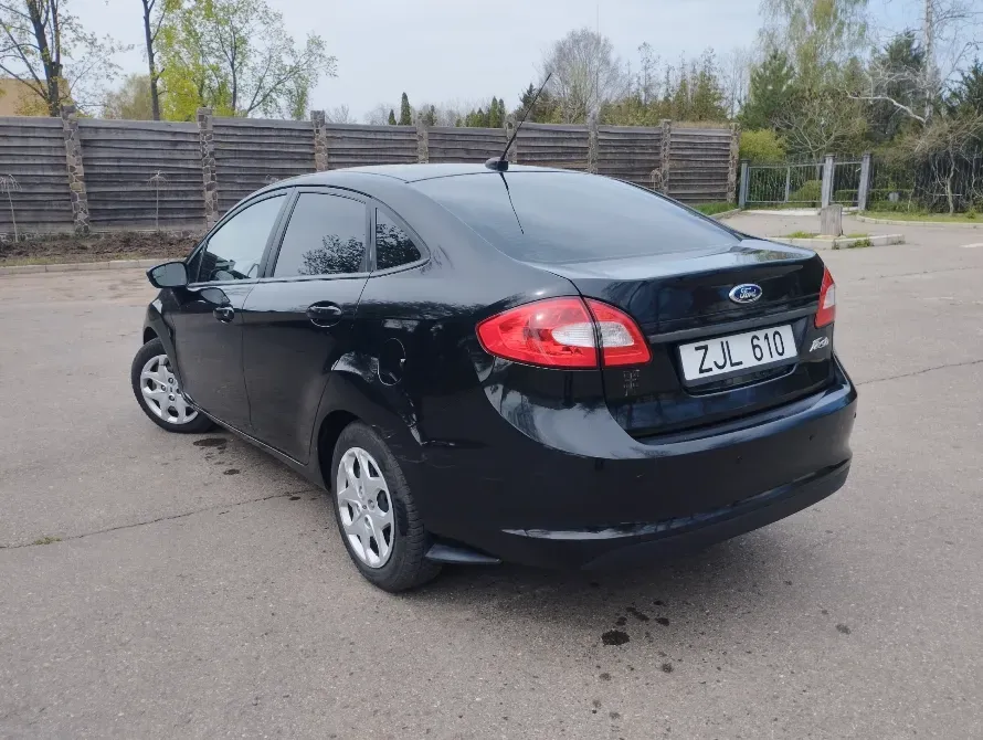 Ford Fiesta 2013 год Тирасполь Тирасполь - изображение 2