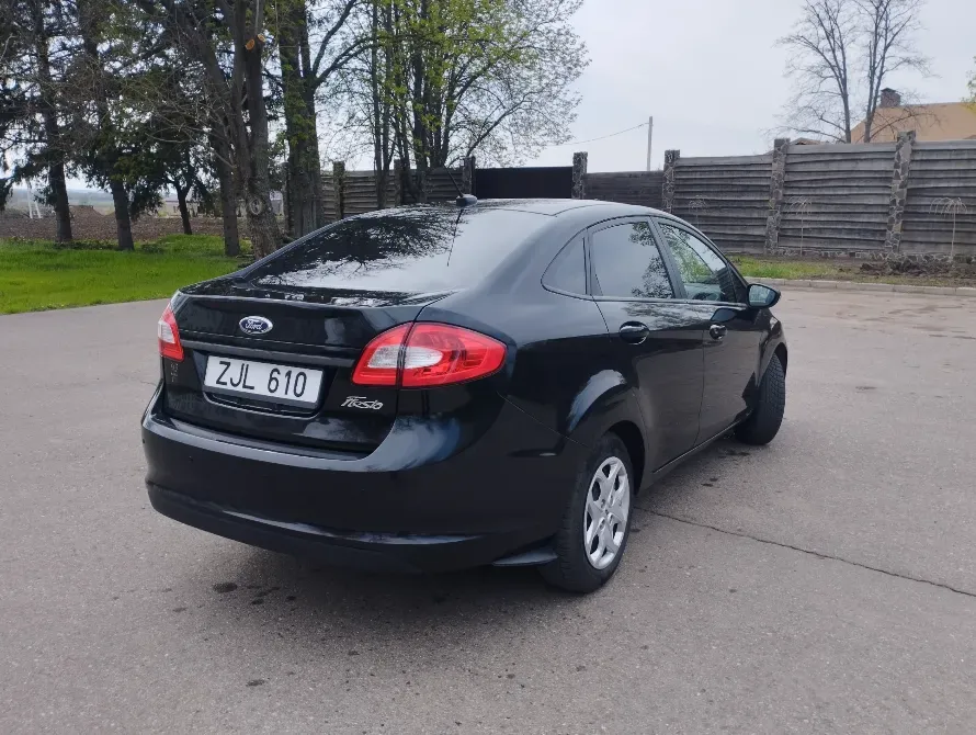 Ford Fiesta 2013 год Тирасполь Тирасполь - изображение 3