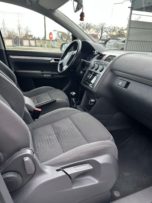 Volkswagen Touran 2007 год Слободзея Слободзея - изображение 5