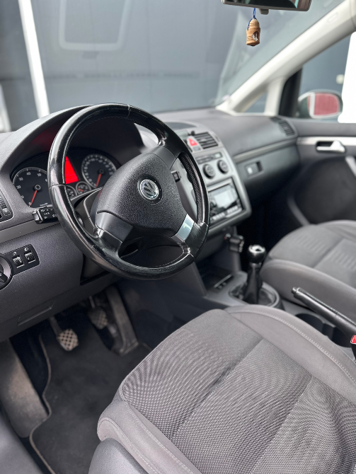 Volkswagen Touran 2007 год Слободзея Слободзея - изображение 3