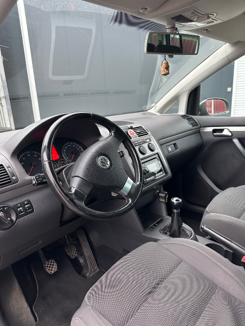 Volkswagen Touran 2007 год Слободзея Слободзея - изображение 9