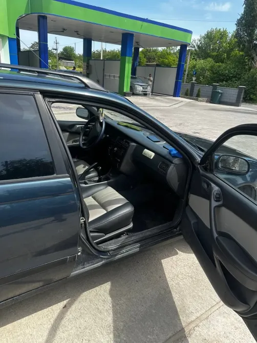 Toyota Carina E 1995 год Рыбница Рыбница - изображение 2