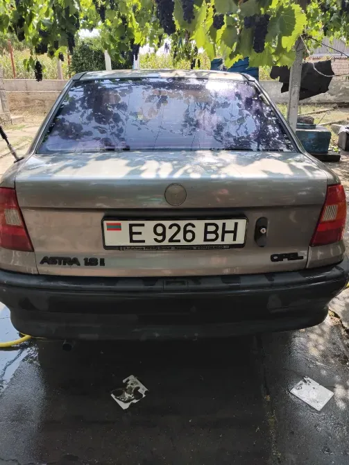 Opel Astra 1992 год Григориополь Григориополь - изображение 1