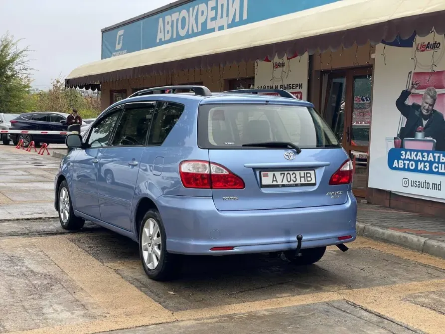 Toyota Avensis Verso 2005 год Бендеры Bender - fotografie 2
