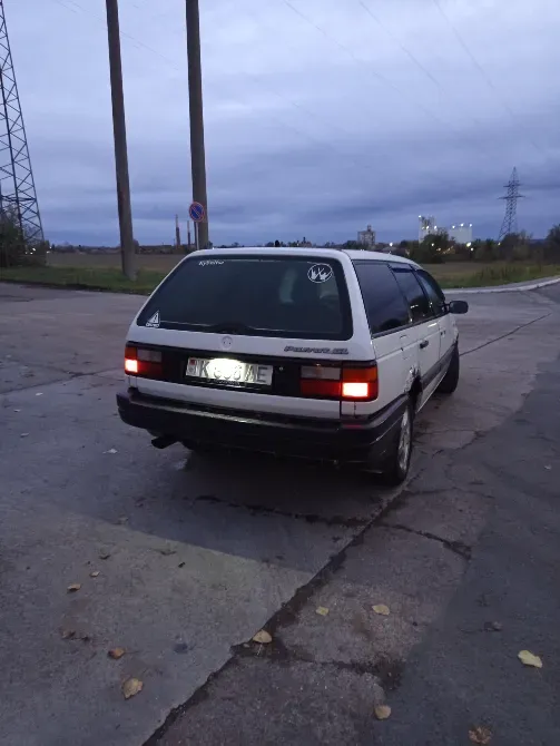 Volkswagen Passat 1993 год Рыбница Рыбница - изображение 4