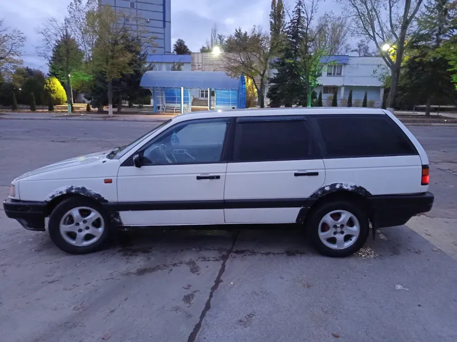 Volkswagen Passat 1993 год Рыбница Рыбница - изображение 6