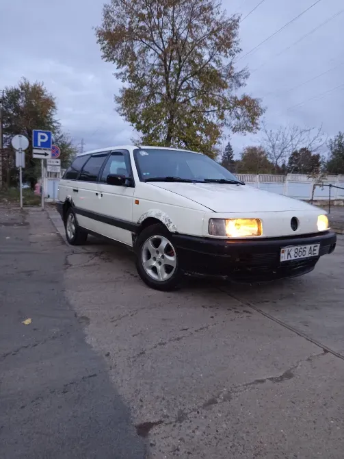 Volkswagen Passat 1993 год Рыбница Рыбница - изображение 2