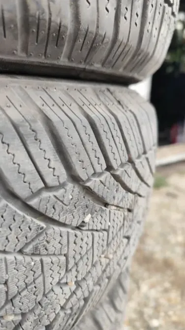 Зимняя 195/65R15 Tiraspol - fotografie 4