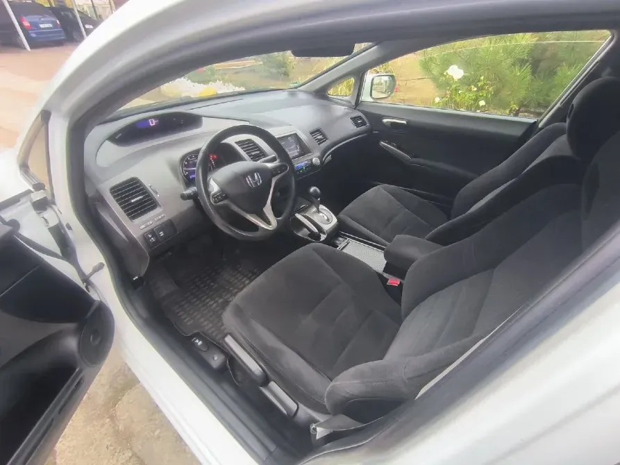 Honda Civic 2010 год Тирасполь Тирасполь - изображение 5