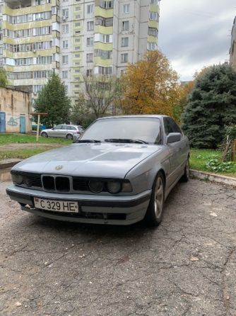 BMW 5 Series 1990 год Бендеры Bender