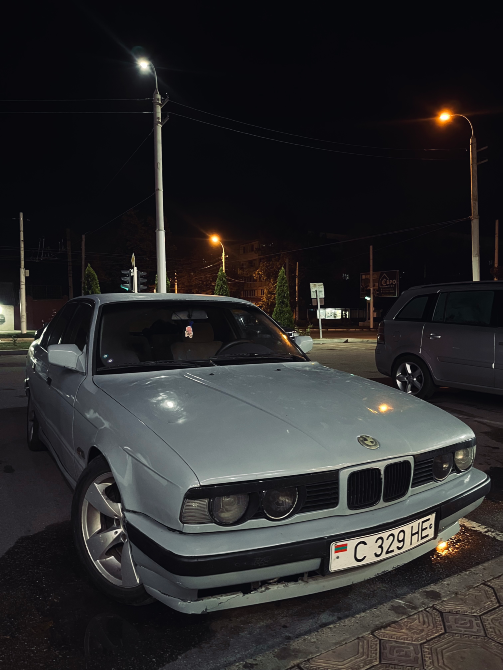 BMW 5 Series 1990 год Бендеры Бендеры - изображение 1