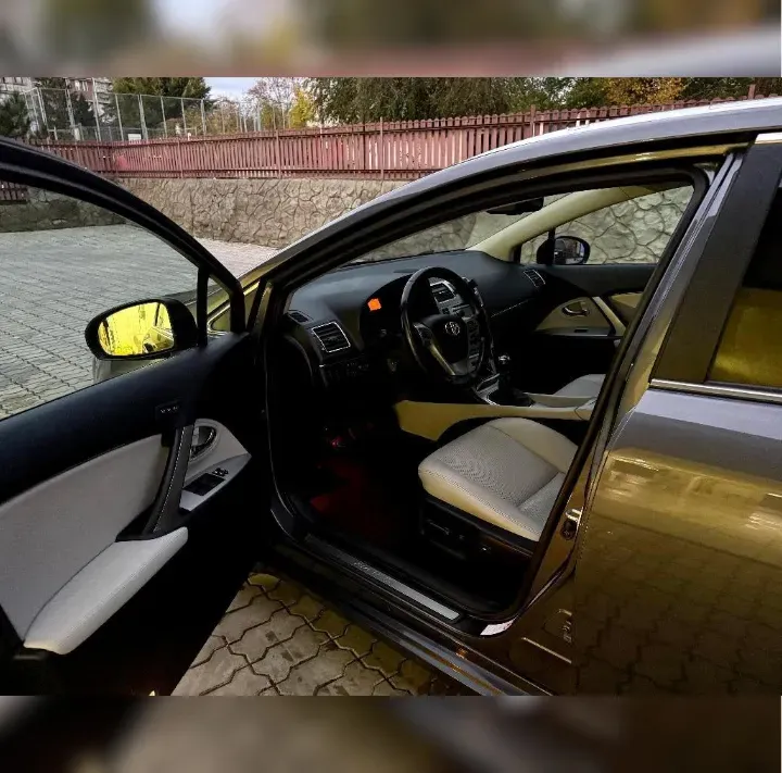 Toyota Avensis T27 2012 год Тирасполь Tiraspol - fotografie 7