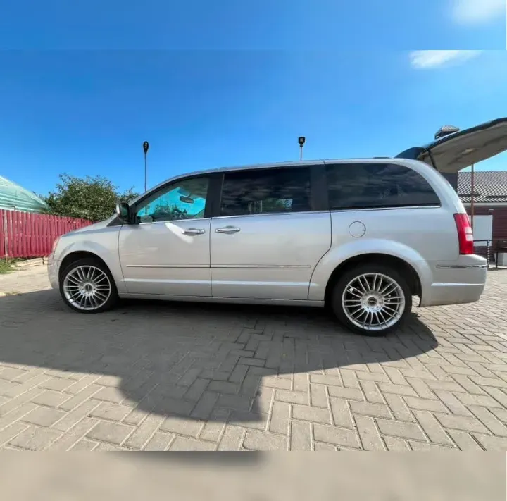 Chrysler Voyager 2009 год Тирасполь Tiraspol - fotografie 3