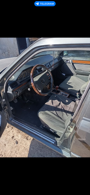 Mercedes E-Class 1993 год Рыбница Рыбница - изображение 5