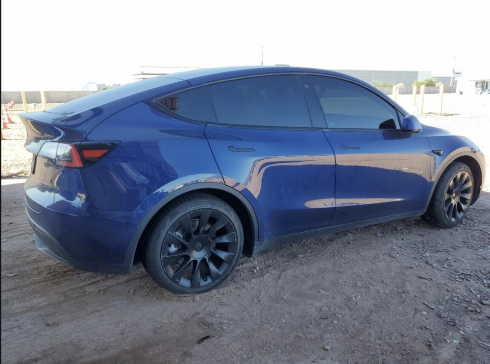 Tesla Model Y 2021 год Новые Анены Новые Анены - изображение 2