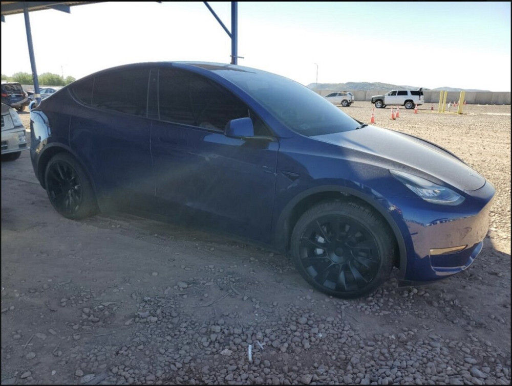 Tesla Model Y 2021 год Новые Анены Новые Анены - изображение 1