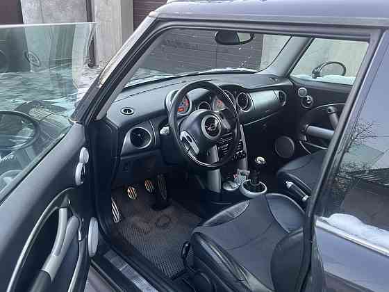 Mini Cooper S 2003 год Бендеры Бендеры